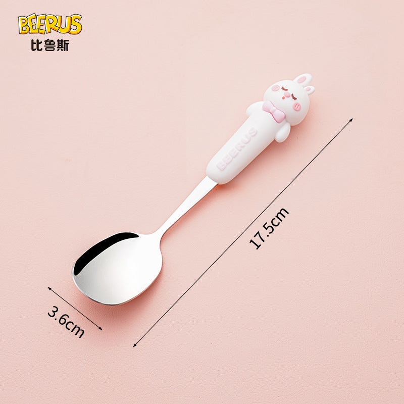 High-quality, adorable cartoon children's cutlery set featuring a cute bear design. includes a fork, spoon, and is perfect for school lunches. made of durable silicone, these portable forks and spoons are available for wholesale