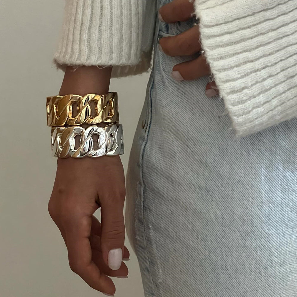 European and american cross-border e-commerce jewelry metal style twist bracelet round irregular electroplated bracelet exaggerated wide version