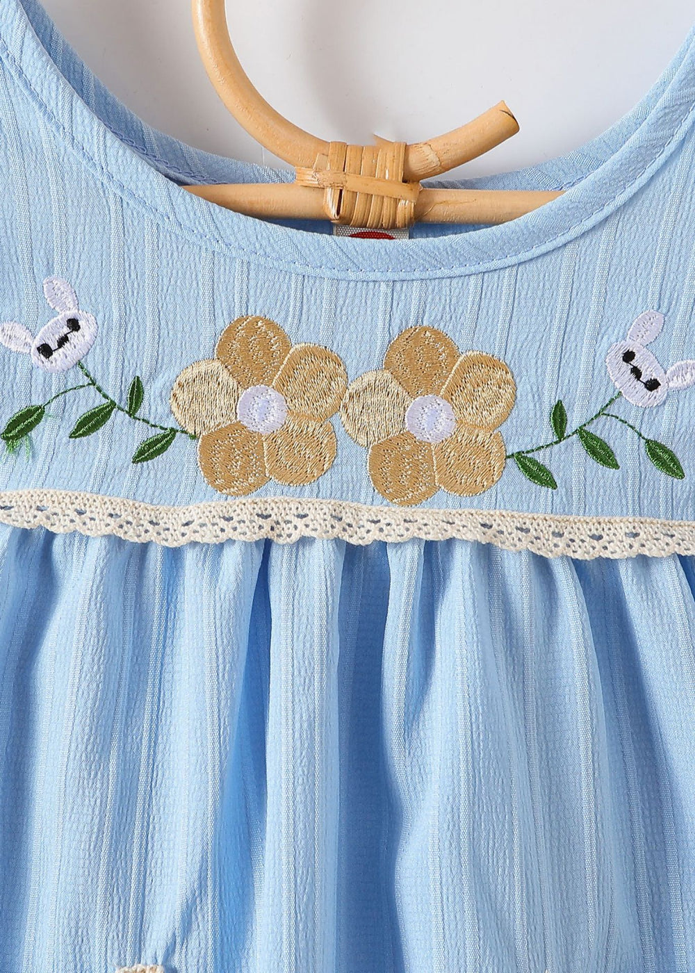 cross-border e-commerce girls' dress with lotus leaf sleeves, embroidered lace, and small pockets - perfect for beach vacations - dropshipping available
