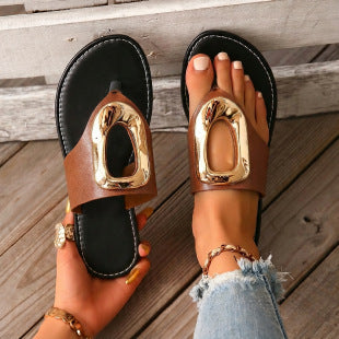 European and american plus size flat flip-flops for women,  summer new style, metal buckle solid color hollow-out beach sandals