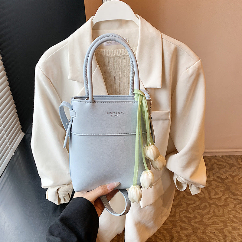 Foreign trade advanced sense niche bag women's summer 2025 new versatile shoulder messenger bag ins popular mobile phone bag