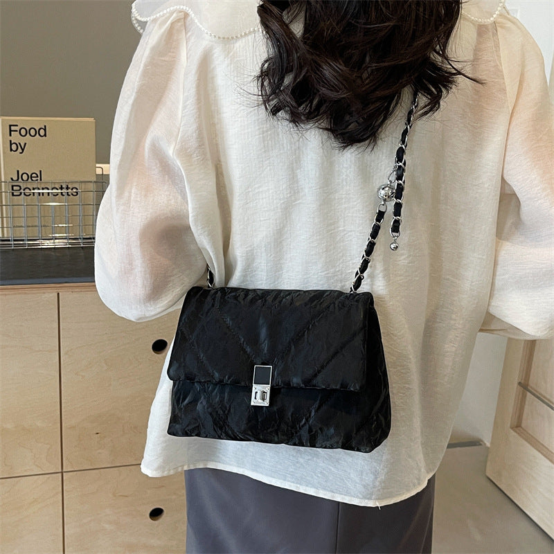 Rhombus embroidery thread small bag 2025 spring and summer new women's bag chain messenger bag solid color simple texture small square bag