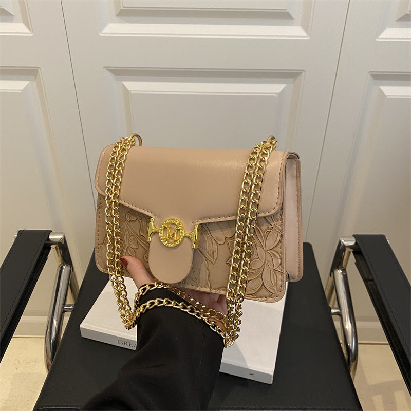 Niche design bag women's bag 2025 spring new fashion foreign style baguette underarm bag texture shoulder messenger bag
