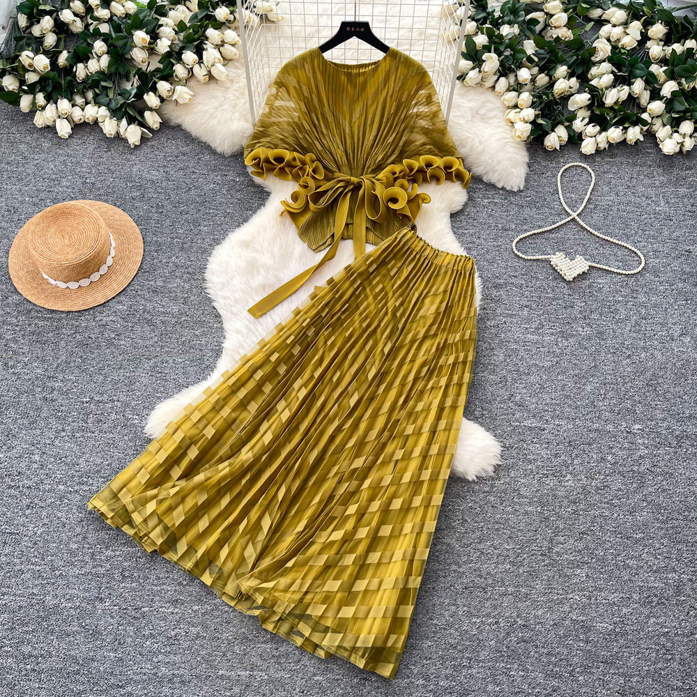 French chic lace v-neck two-piece set for women -  summer collection: tie-waist pleated skirt, slimming and elegant