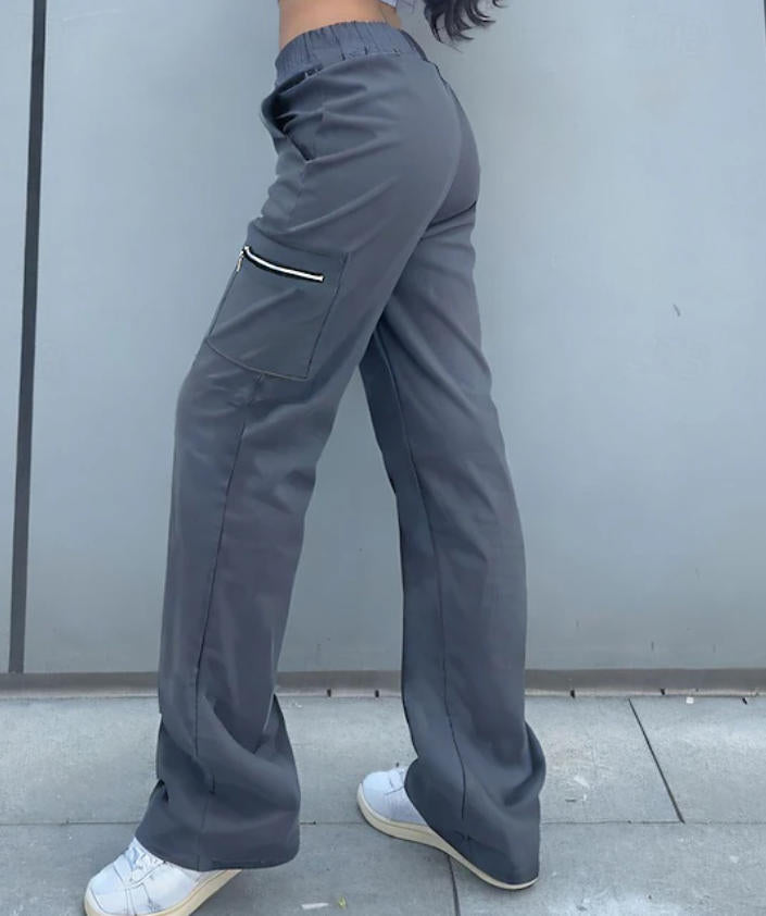 Ready-to-ship  spring/summer new arrival: trendy high-waisted cargo pants with zipper pockets, street style straight-leg casual trousers