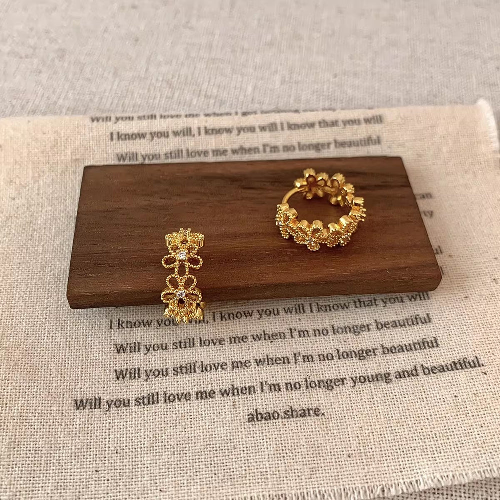 Gold hollow flower ear cuff earrings for women 026 new hot style niche fashion exquisite versatile earring jewelry wholesale