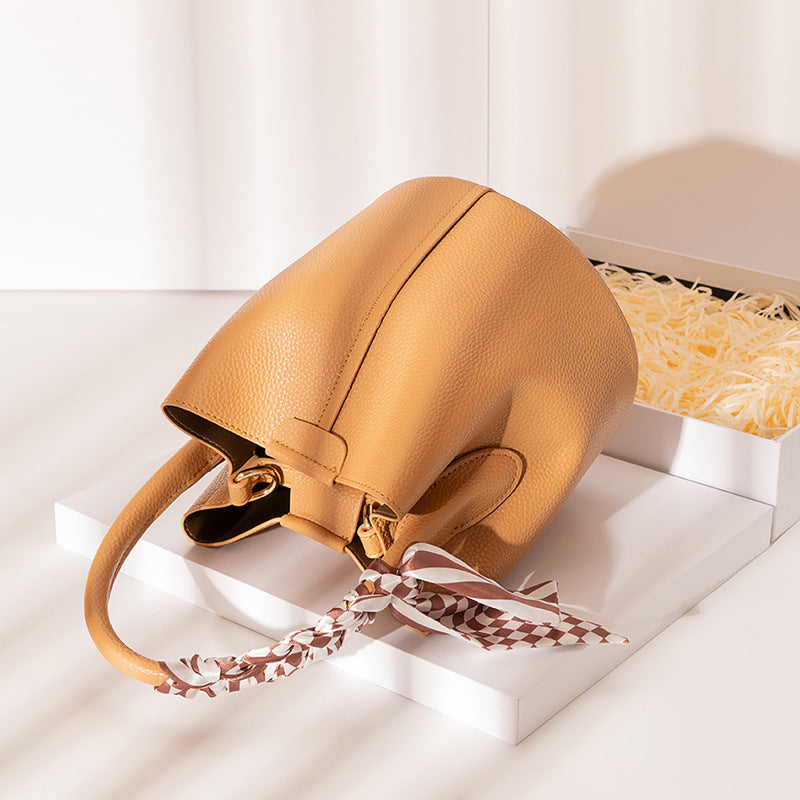Small bucket bag for women, classy bag, 2026new arrivalniche style vegetable basket women's bag, super popular satchel crossbody bag, spring and summer