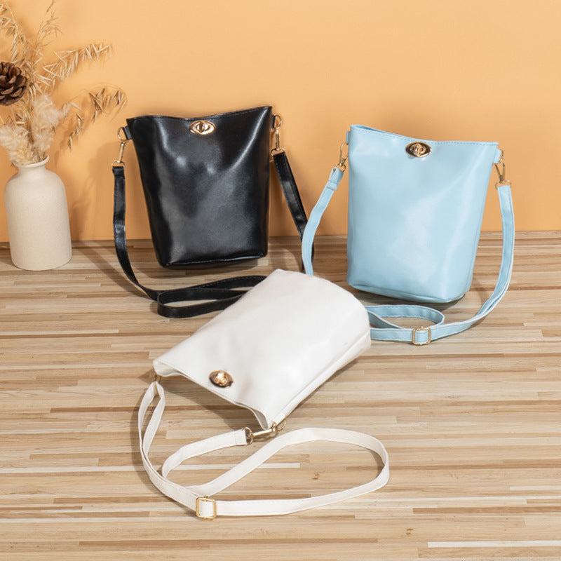 Simple and sweet girls mobile phone bag ladies bags  women's bag wholesale fashion lock crossbody shoulder bag