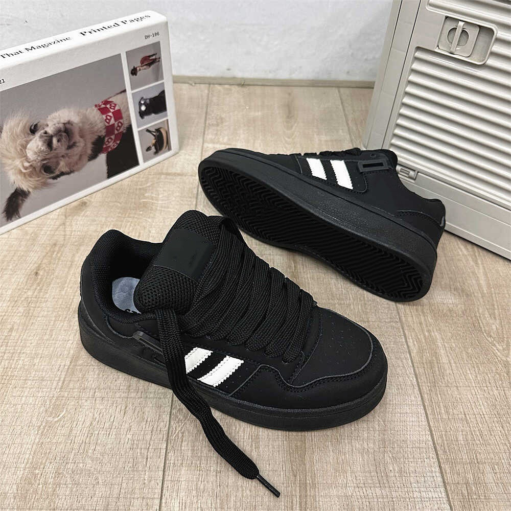 Hong kong style sneakers women's shoes ins trend 2026 spring and summer new arrivalniche styleeasiest for match sports casualcouple bread shoes