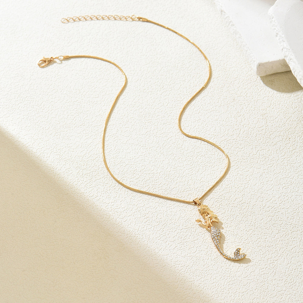 Wholesale mermaid pendants: european & american style, cute beach necklace, light luxury diamond-accented, versatile metal choker for women