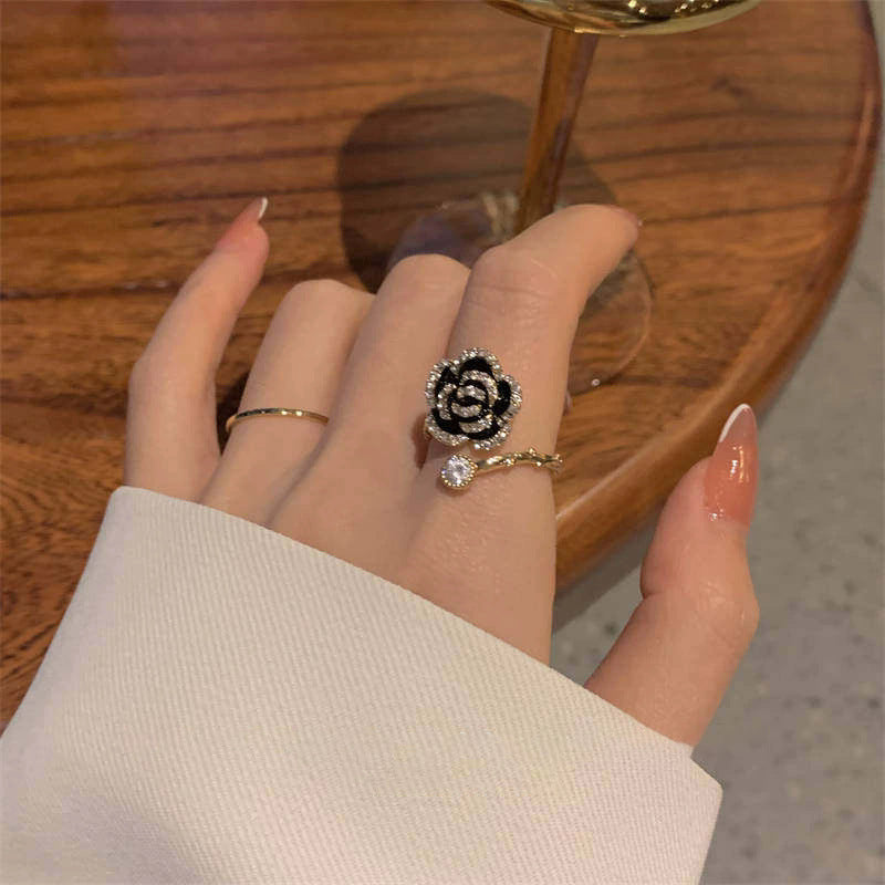 Human wealth flower black camellia ring female insclassy accessible luxuryfrenchsmall fragrance wind gentle elegant trendy