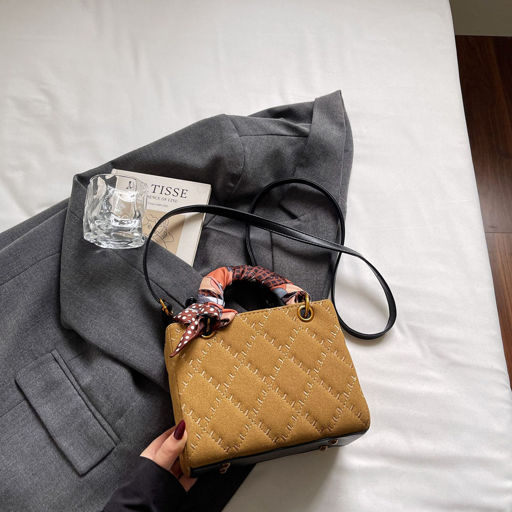 2025 fall/winter new women's handbag - vintage argyle design, light luxury, high-end, stylish commuter shoulder bag