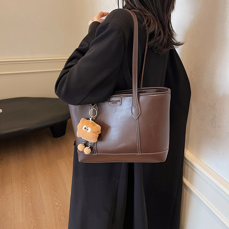 Retro large-capacity bag women's 2025 autumn and winter new shoulder bag fashionable and foreign style versatile work commuter tote bag