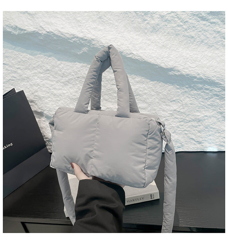 Cross-border new niche design large-capacity fashion handbag casual summer personality trendy shoulder messenger tote bag