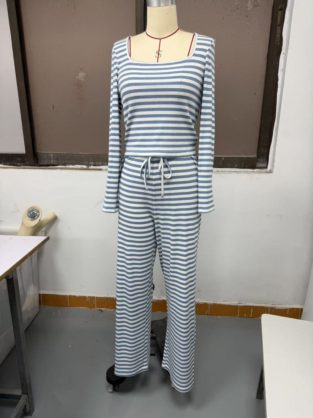 2025 european and american cross-border amazon aliexpress autumn/winter new striped high-waisted slimming wide-leg pants set for women