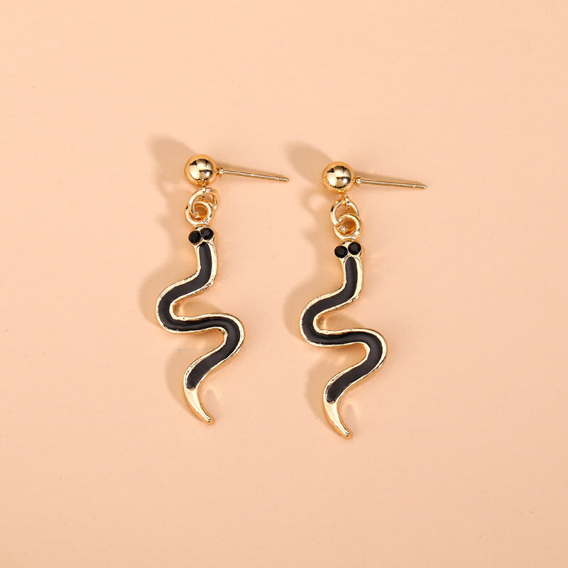 Wholesale autumn/winter earrings: european and american cross-border jewelry, women's unique fashion creative alloy enamel snake-shaped high-end earrings