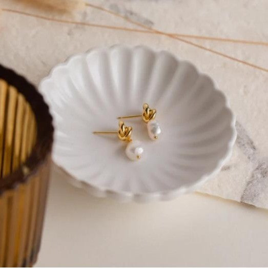 European and american cross-border fashion pearl pendant earrings, vintage knotted earrings, unique design, simple and versatile jewelry