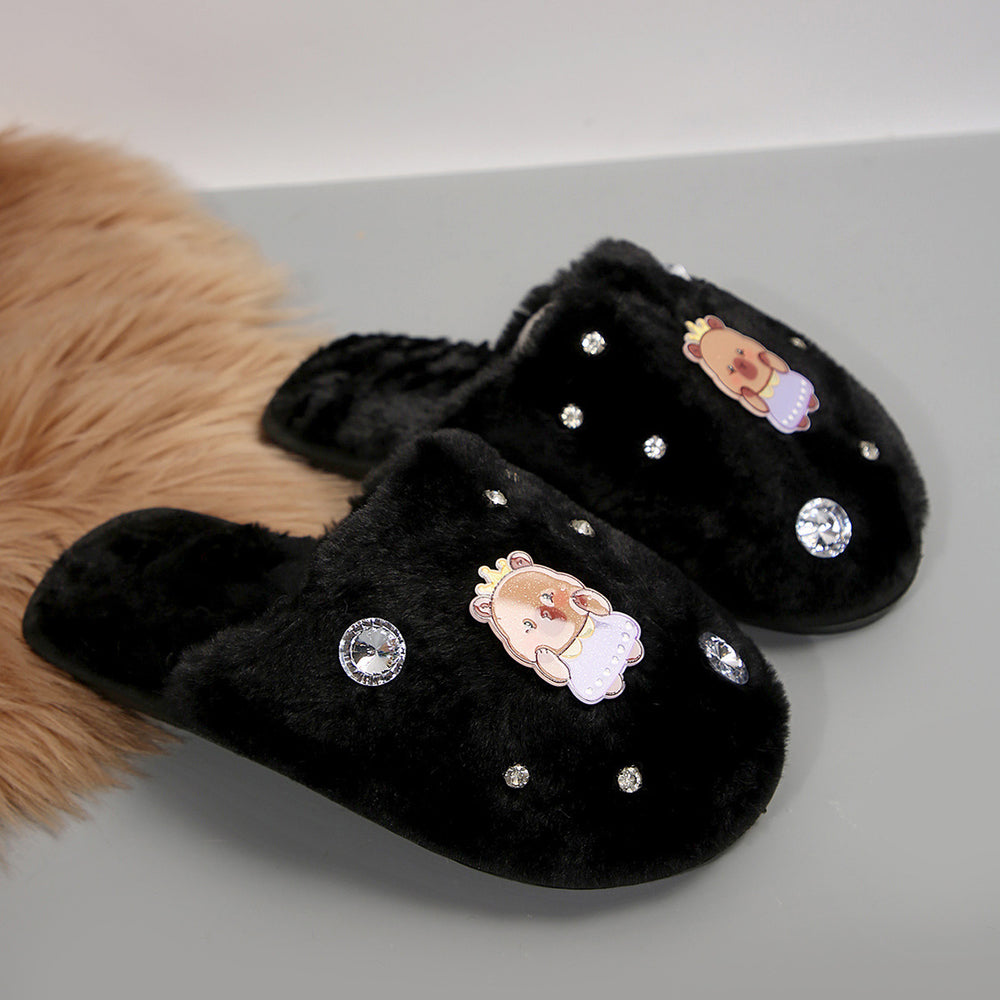Cute capybara slippers for kids and adults - fluffy, flat, cartoon-style cotton slippers for indoor and outdoor use, keeping you warm and cozy