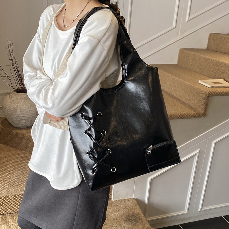 High-end designer handbag for women, new autumn/winter 2025 collection: commuter shoulder bag, tote bag, shopping basket