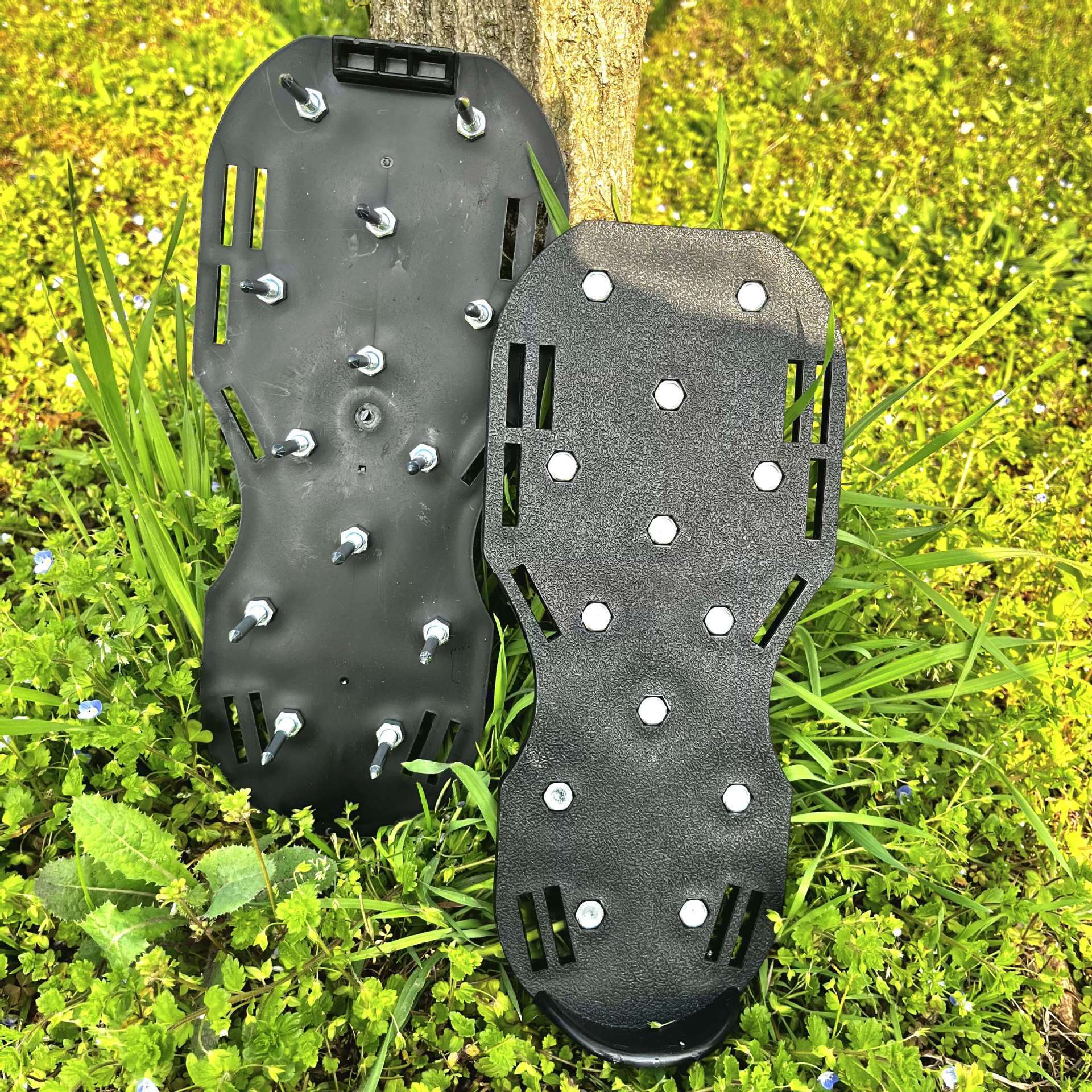 Cross-border garden soil loosening shoes grass spikes lawn inflatable soil loosening shoes self-leveling epoxy garden tools