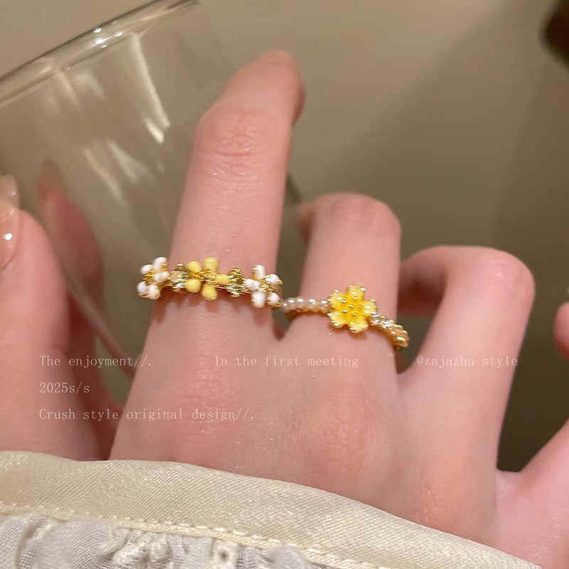 Daisy pearl ring for women, 2026 new arrival, unique design, exquisite index finger ring, light luxury, high-end, trendy ring