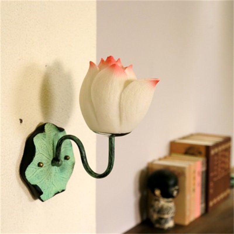 Indoor creative retrochinoiserie lotus wall lamp lotus balcony entrance decoration study corridor wall lamp zen