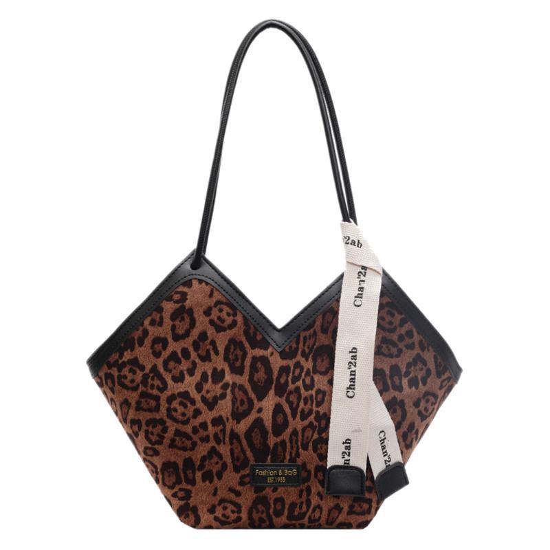 Commuter retro large-capacity leopard print bag women's 2025 new autumn and winter shoulder bag college students class tote bag