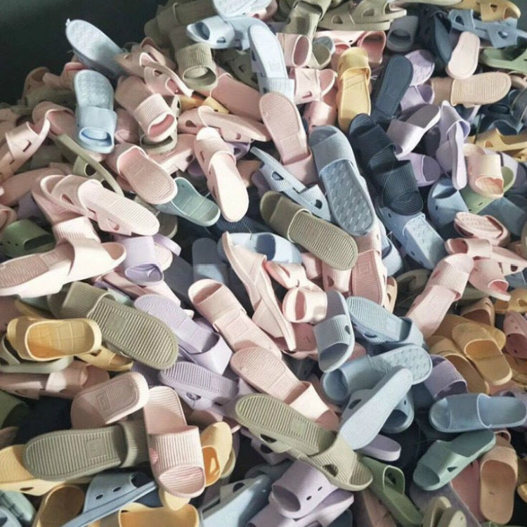 Clearance of mixed stock slippers, wholesale of men's and women's home slippers, summer street stalls, pvc special price sandals