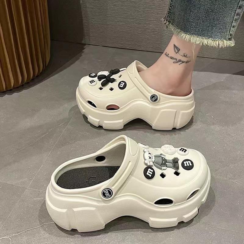 New arrival crocs women's summer popular thick sole toe cap stepping on shit feeling outwearnon-slip high heel thick sole slippers wholesale