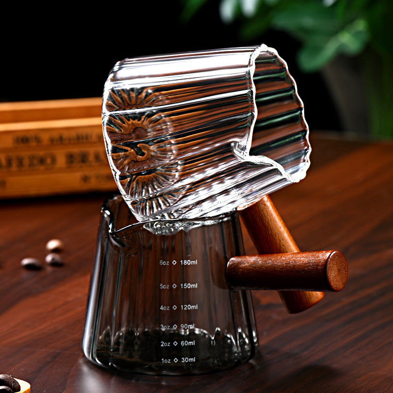 Glass wooden handle small milk cup coffee measuring cup extraction cup mini coffee milk cup milk cup ounce cup mini milk can