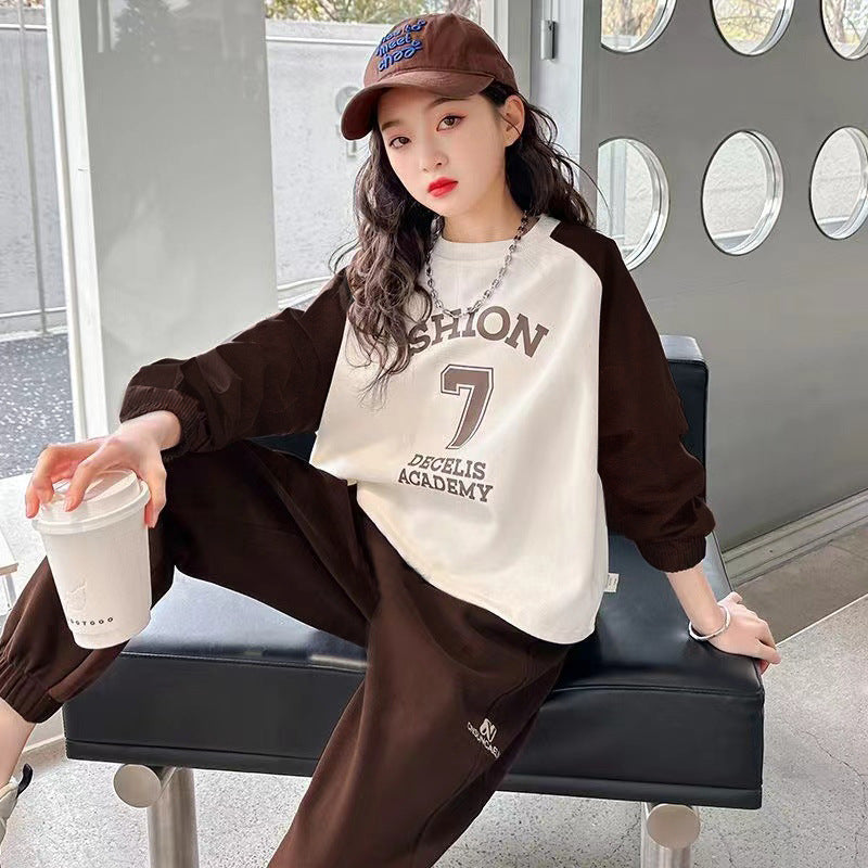 Girls' outfit  new style: trendy and stylish casual loose-fit hoodie and sweatpants set for spring and autumn, two-piece family matching outfit
