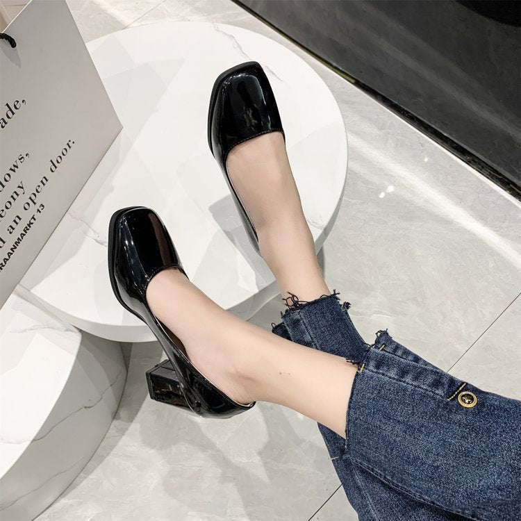 High-heeled casual women's shoes, spring 2026 new collection, fashion square toe block heel, wholesale foreign trade sizes 42-43 plus size women's shoes