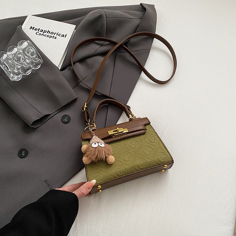 Retro classic bag women's 2025 spring and summer new fashion embossed shoulder messenger bag high-end portable Kelly bag