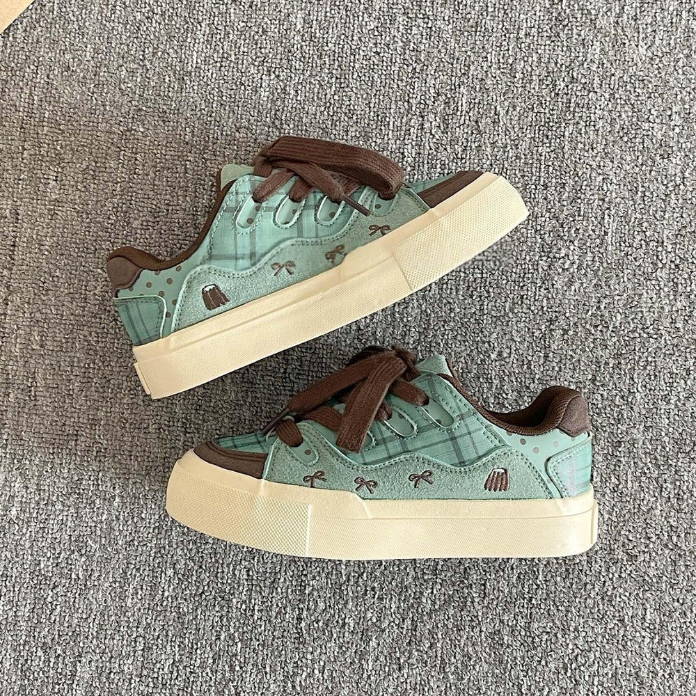 Retrocasual sneakers for women 2026 springthick sole sports white shoesnew arrivaleasiest for matchniche style bread shoes
