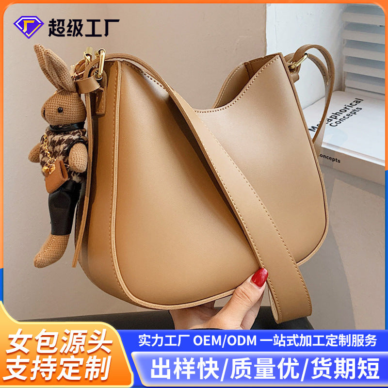 Simple small bag retro messenger bag women's 2025 new fashion shoulder bag large capacity texture casual tote bag