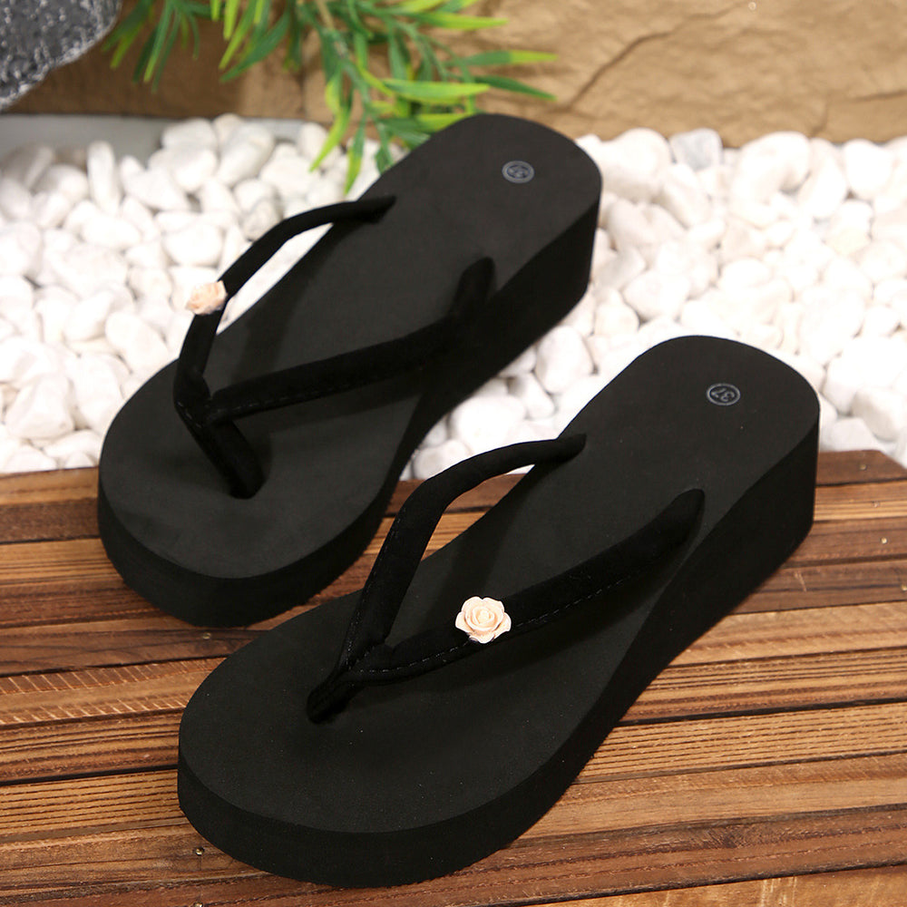 Women's summer flip-flops with medium heel, velvet upper, thin straps, handmade small rose flower detail, suitable for daily wear, non-slip, plus size beach sandals