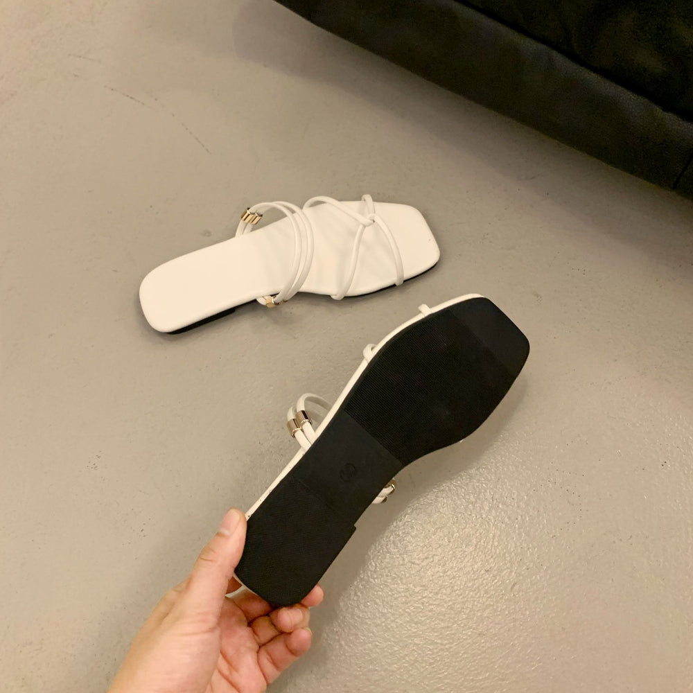 French-style flat square-toe slippers, fairy shoes, outdoor wear, 2025 new summer beach sandals