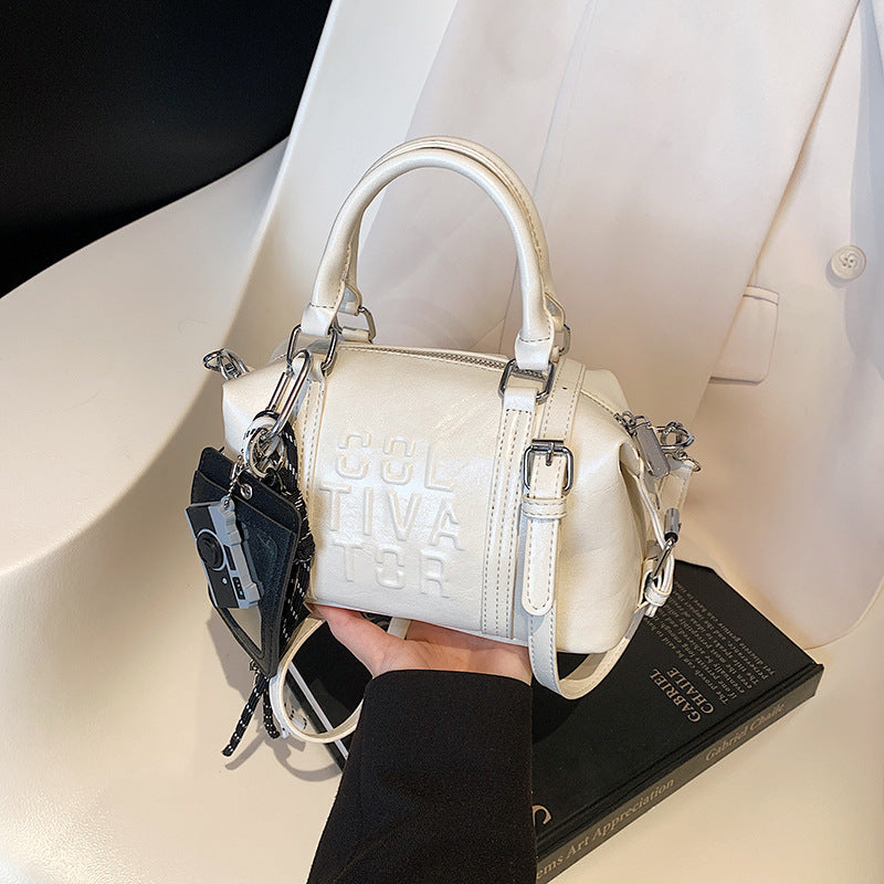 Cross-border simple casual handbag bag women's 2025 new versatile shoulder messenger bag fashionable commuter pillow bag