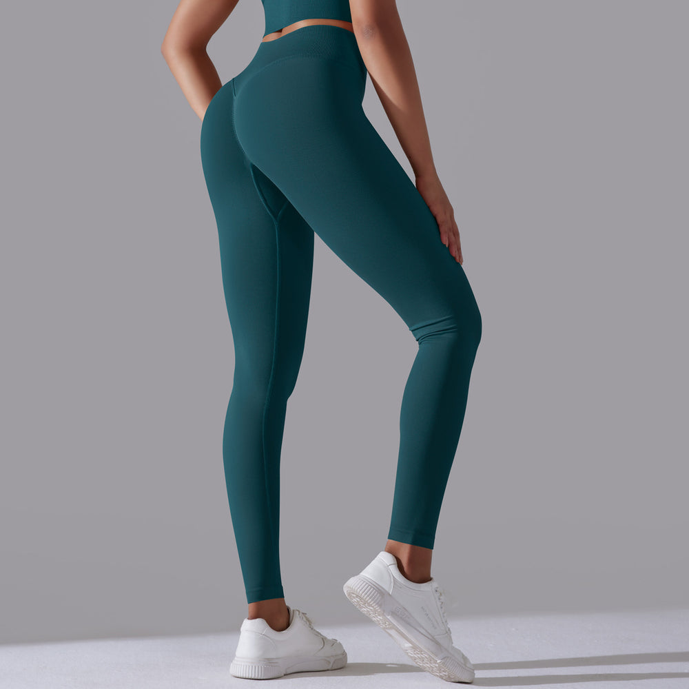 European and american new seamless yoga outfit sexy open-back workout set high-waisted butt-lifting leggings running fitness set