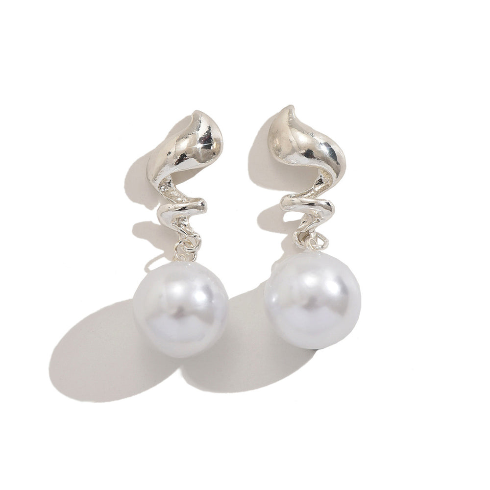 European and american cross-border creative pearl stud earrings: high-end geometric spiral flame, unique and elegant vintage earrings for women