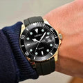 Wholesale in-stock green submariner watch for men, luminous waterproof watch, stylish casual automatic quartz watch for male students
