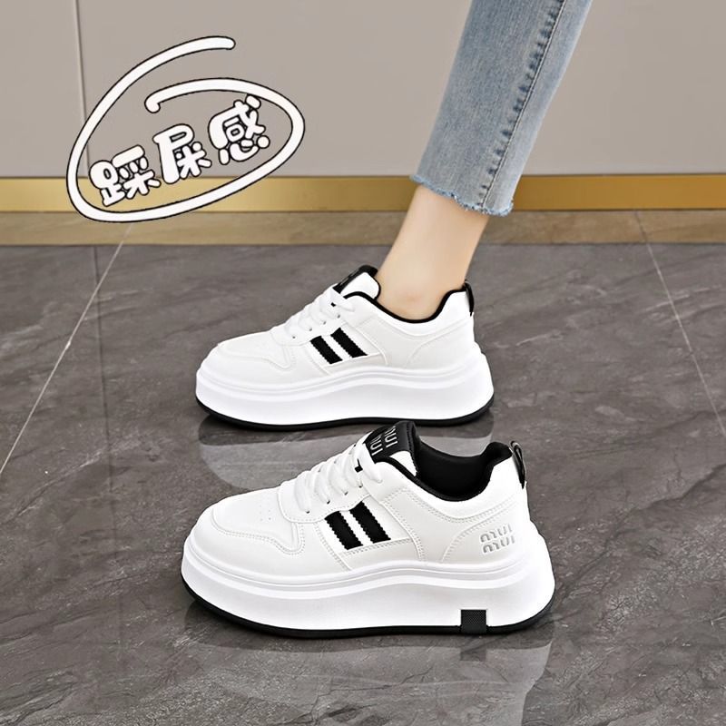 Little white shoes children's models 2025 spring new trend explosion lightweight soft sole versatile thick sole sports and leisure board shoes