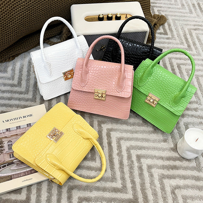 Fashion single portable ladies handbag  small bag women's mobile phone bag wholesale fashion versatile messenger bag