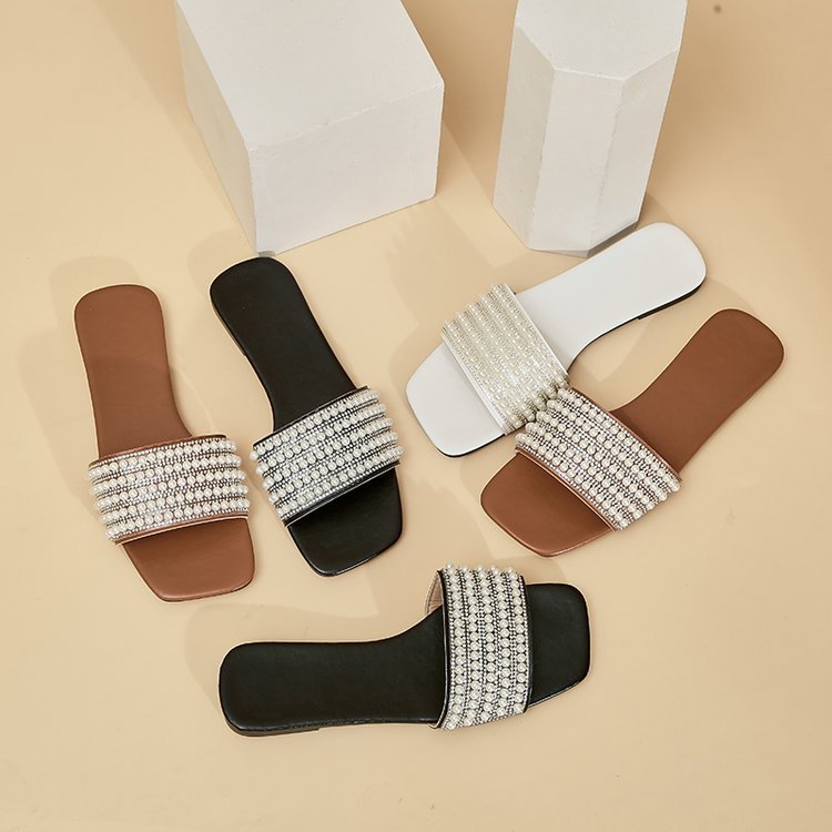 Slippers Foreign trade large size flat bottom slippers women's new fashion square head pearl word casual, beach sandals