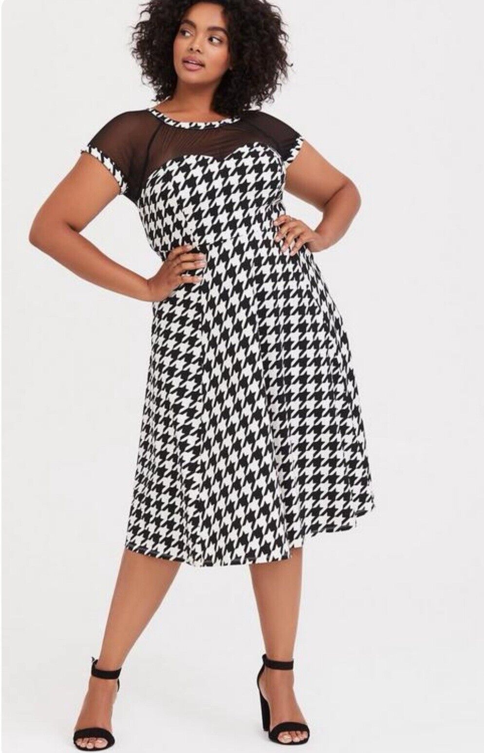 European and american cross-border women's fashion:  autumn new arrival - round neck, short sleeve, see-through panel, houndstooth black and white print dress