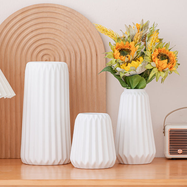 Ceramic vase set Simple ceramic vase Home decoration ornament White decorative handicraft set Vase