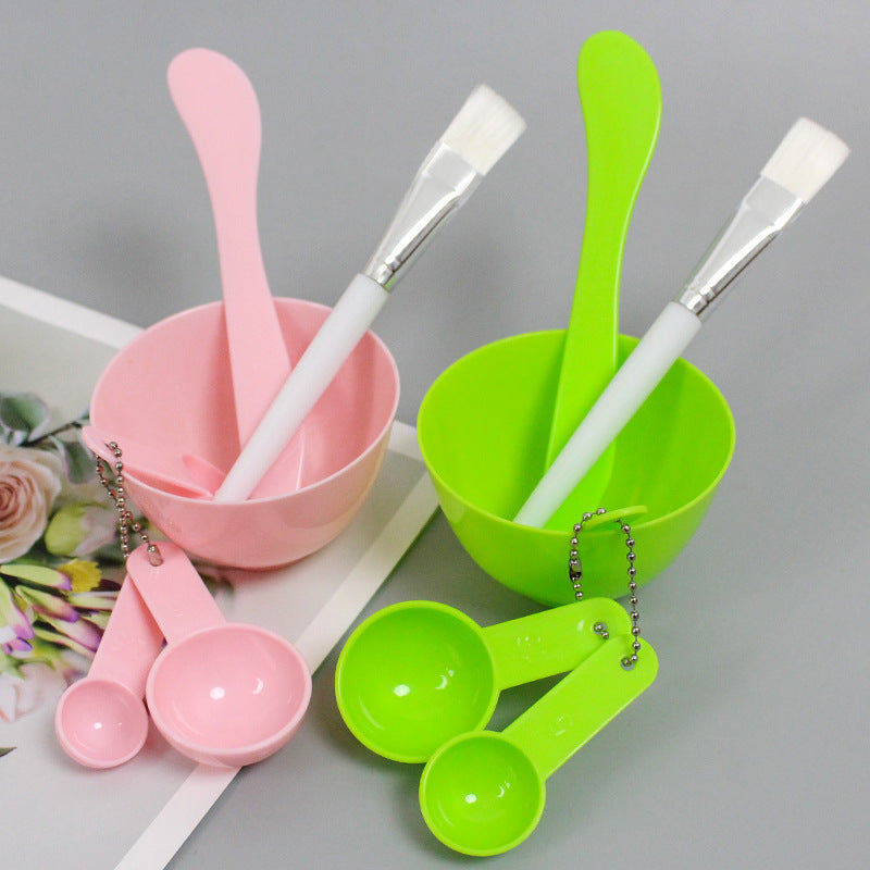 Wholesale spa & beauty tool set: 6-piece mask bowl kit with makeup brushes, mixing spatula, and plastic bowl for mask preparation