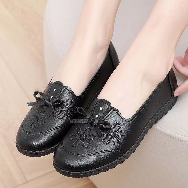 Soft leather soft bottom ladieswear shoes flatsabrasion resistantwaterproofbows work shoes wechat group purchase live broadcast one piece dropshipping