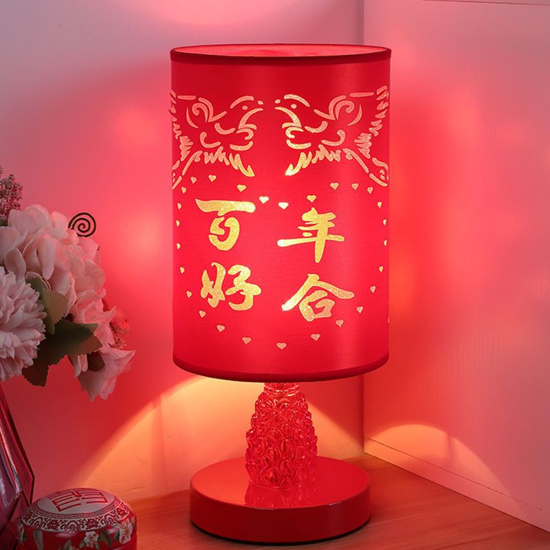 Warm and romantic wedding room wedding bedside night light bedroom table lamp simple modern breastfeeding wedding gift everbright lamp