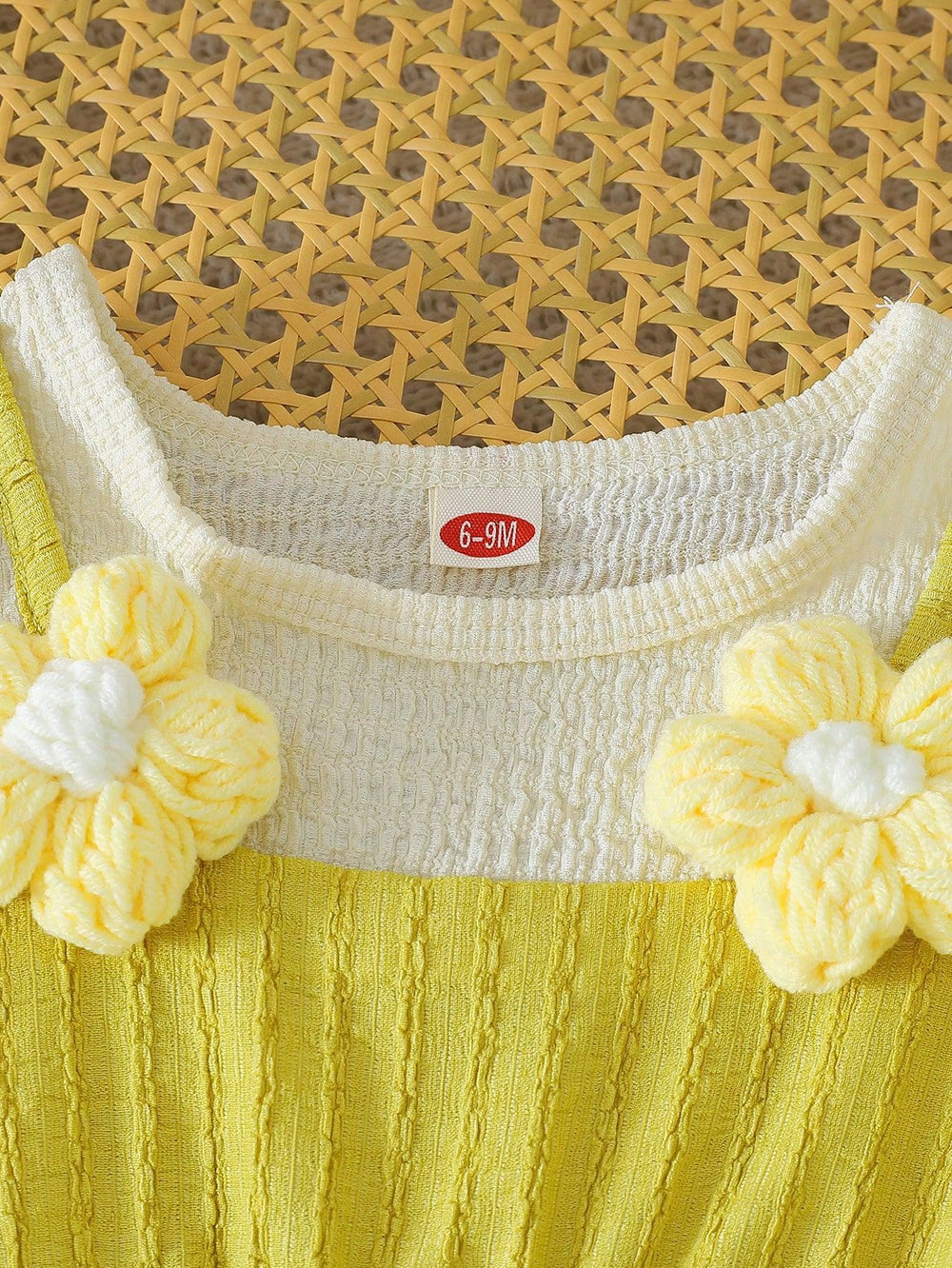 Children's clothing  fashion children's clothing cross-border girl beige tops + green pants